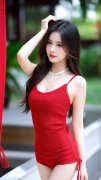 且正在党的背工